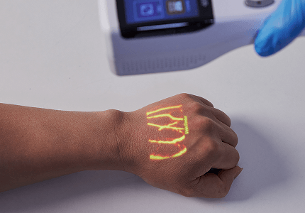 lightweight-rechargeable-vein-visualizer-for-clinics